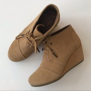 Toms Suede Booties